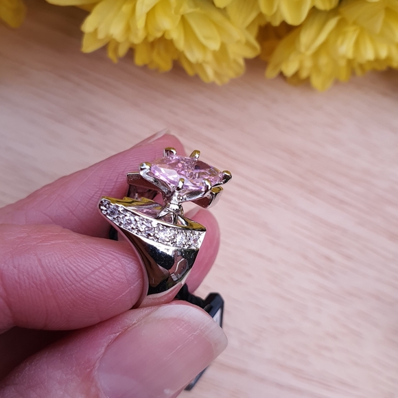 Pink Swarovski Crystal Silver Ring - Picture 5 of 11